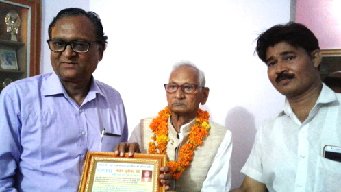 वयोवृद्ध साहित्यकार श्री दुलीचंद वेदी का 80 वां जन्मदिवस ....उत्कर्ष प्रकाशन द्वारा 11 साहित्यप्रेमियों को सम्मानित किया गया (डा. रामगोपाल)
